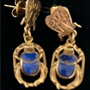 18K Lapis Lazuli Scarab Dangle

Blue and Gold Elegant Earrings
